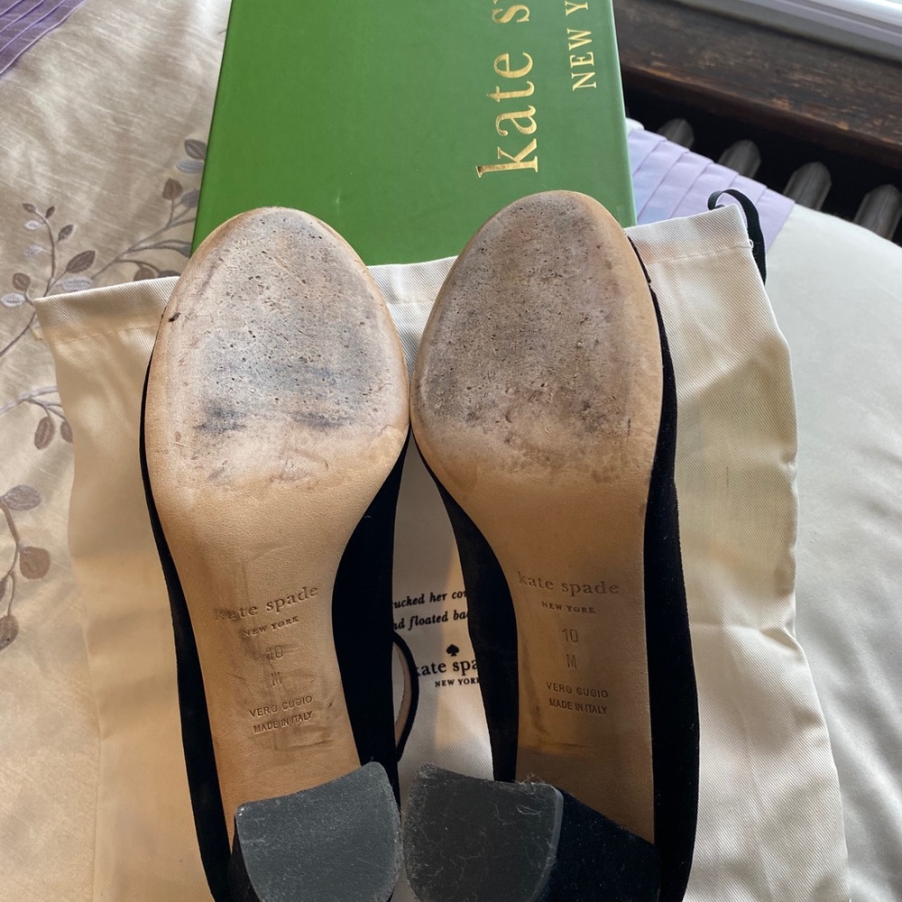 Kate Spade Grove Velvet Pumps. - Picture 13 of 16